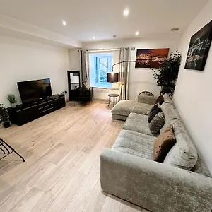  Apartment Quayside - Sleeps 8 - Central Location